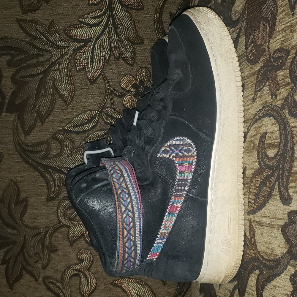 NIKE AIR FORCE 1